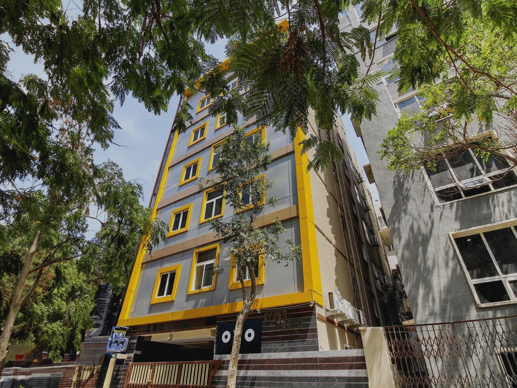 Super Hotel O New Cyber Grand Madhapur Kondapur  Dış mekan fotoğraf